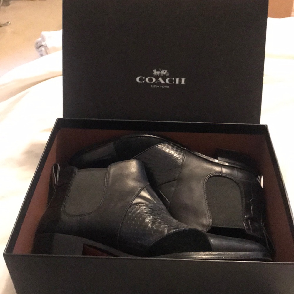 Coach Suffolk patch black boots